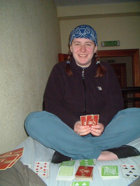 Playing Spite and Malice at the albergue in Larrasoaña