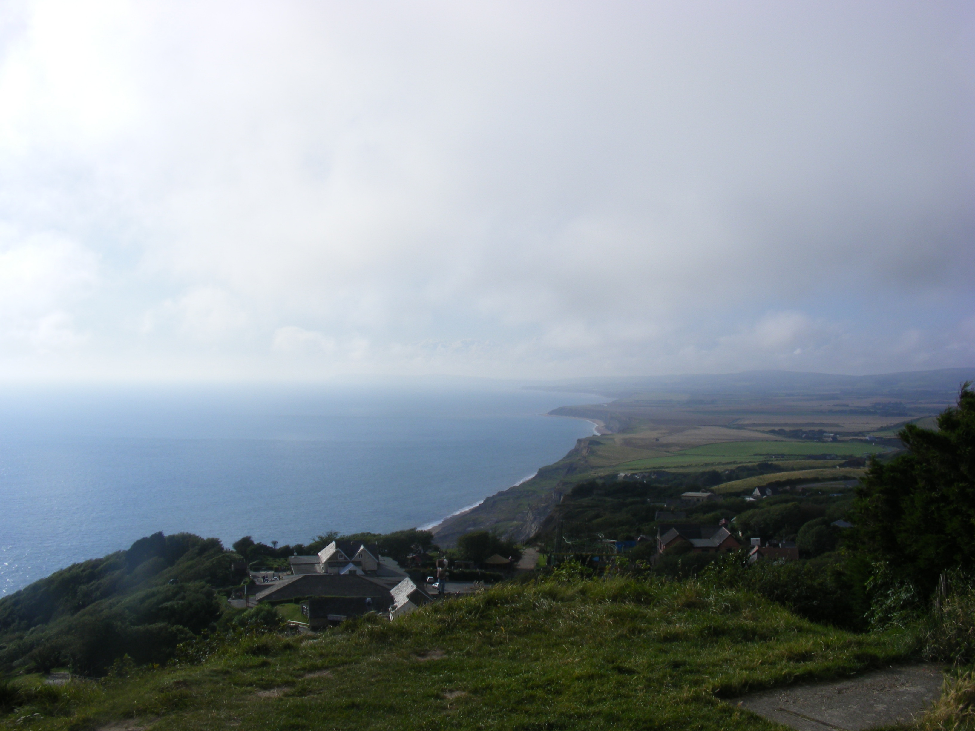 isle-of-wight-coastal-path-looking-west-from-blackgang_7863516926_o